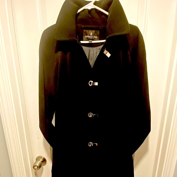 London Fog Jackets & Blazers - Fashion Forward Stunning London Fog fashion forward Black Trench Coat